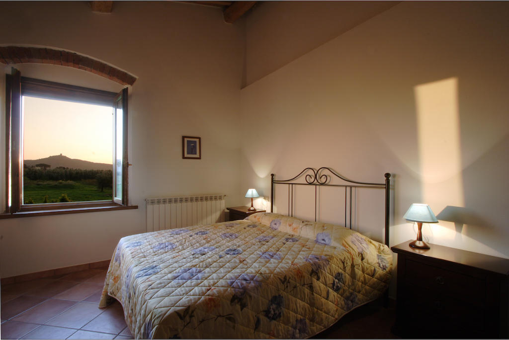 Agriturismo Quattro Pini كاستاجنيتو كاردوتشي الغرفة الصورة
