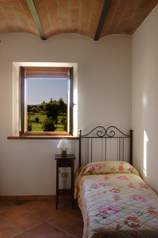 Agriturismo Quattro Pini كاستاجنيتو كاردوتشي المظهر الخارجي الصورة